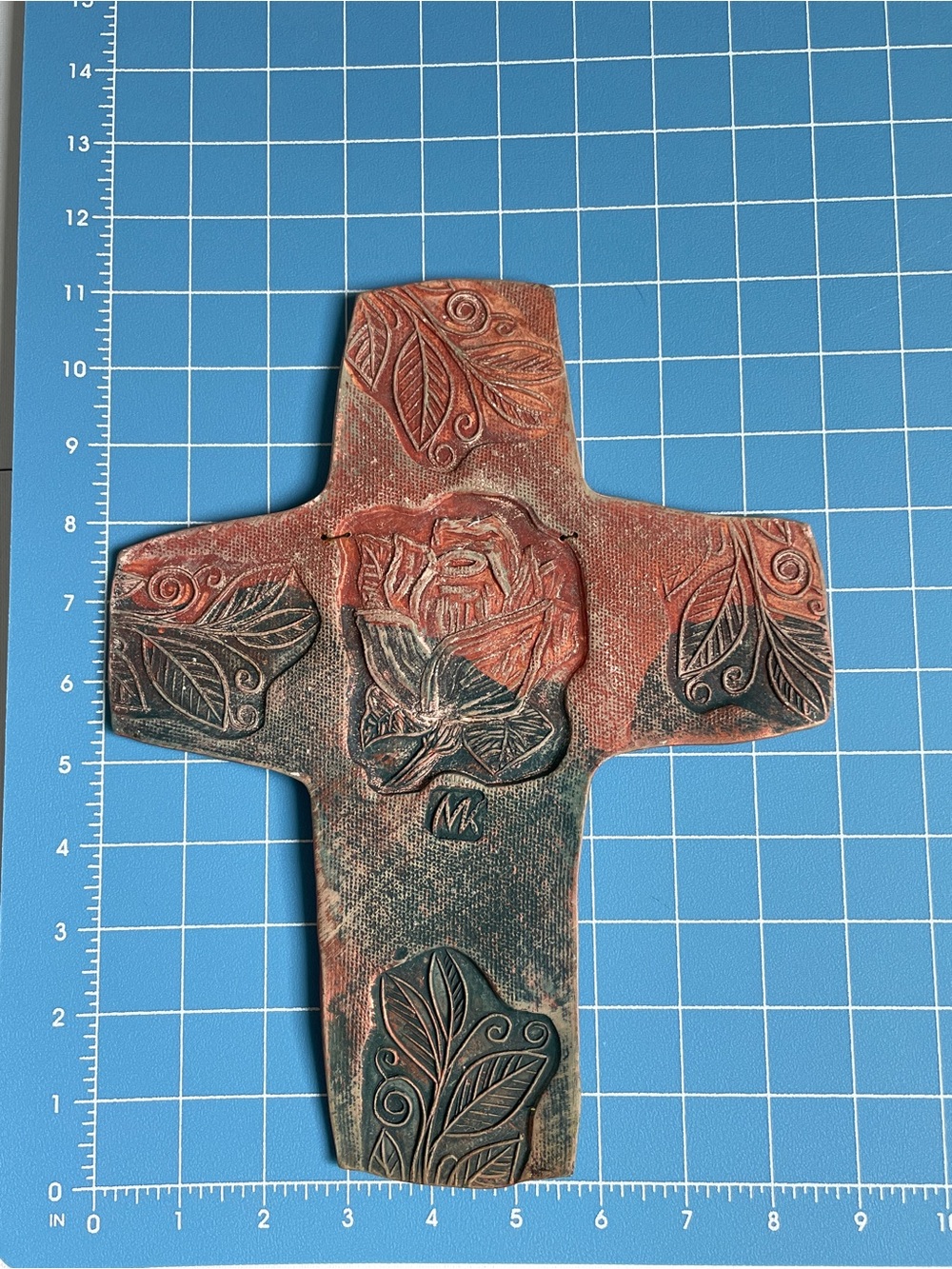 Handmade Studio Pottery Rose Wall Cross Signed MK 11” x 9” - Picture 7 of 8